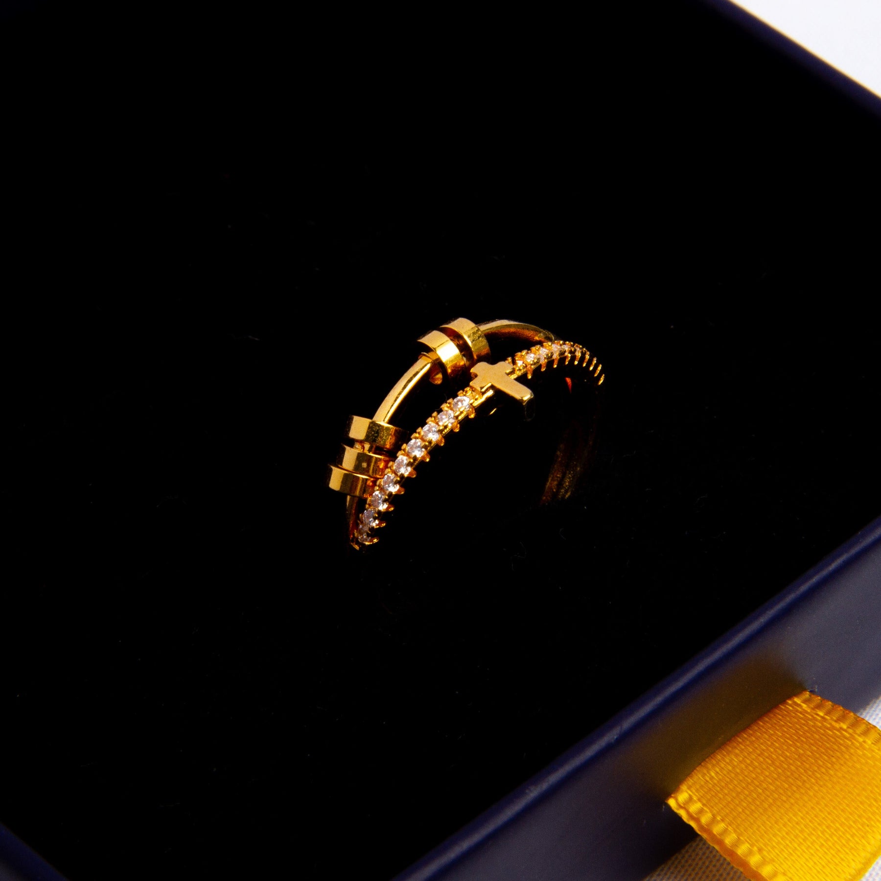 Anillo Anti Ansiedad Cruz Bañado en Oro 18K