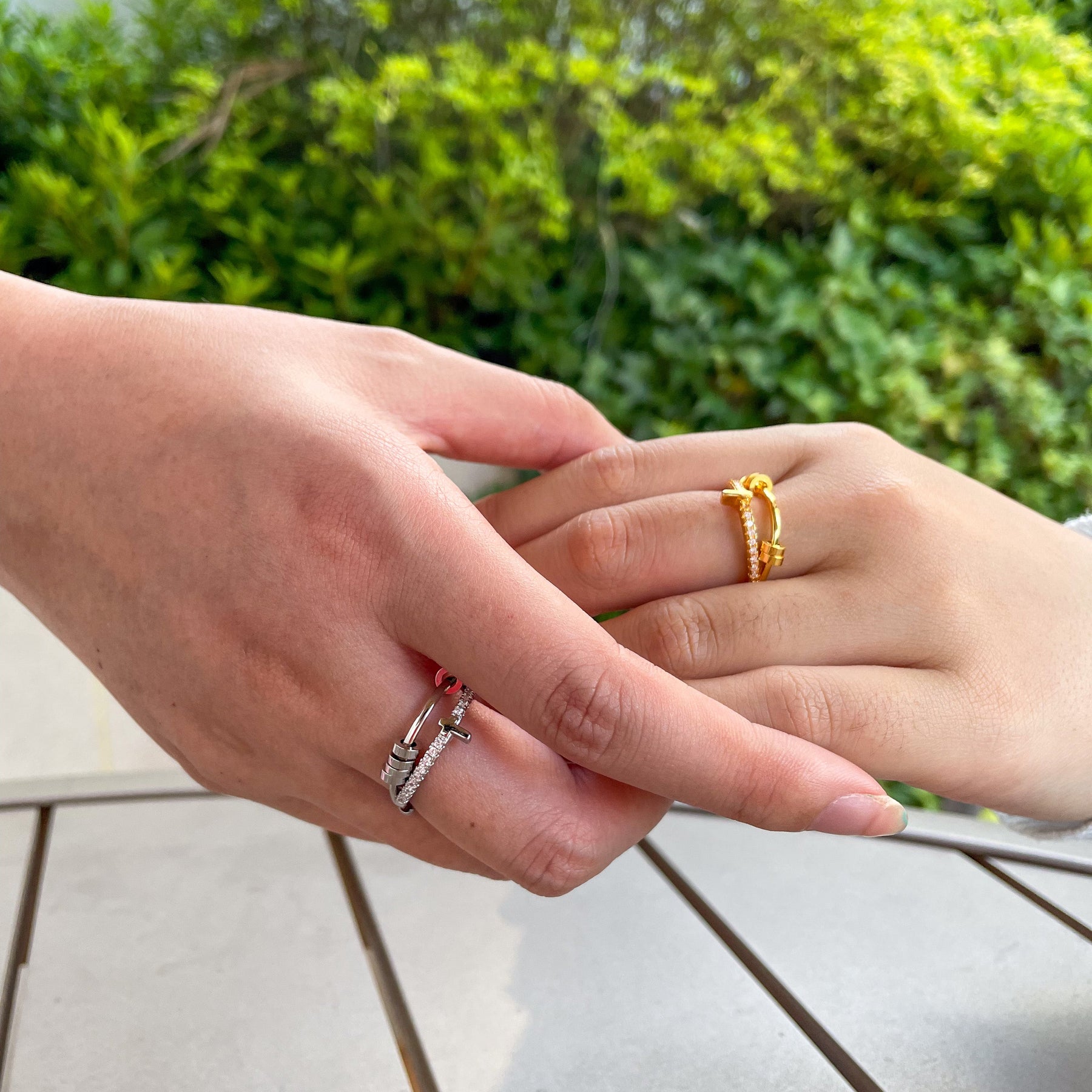 Anillo Anti Ansiedad Cruz Bañado en Oro 18K
