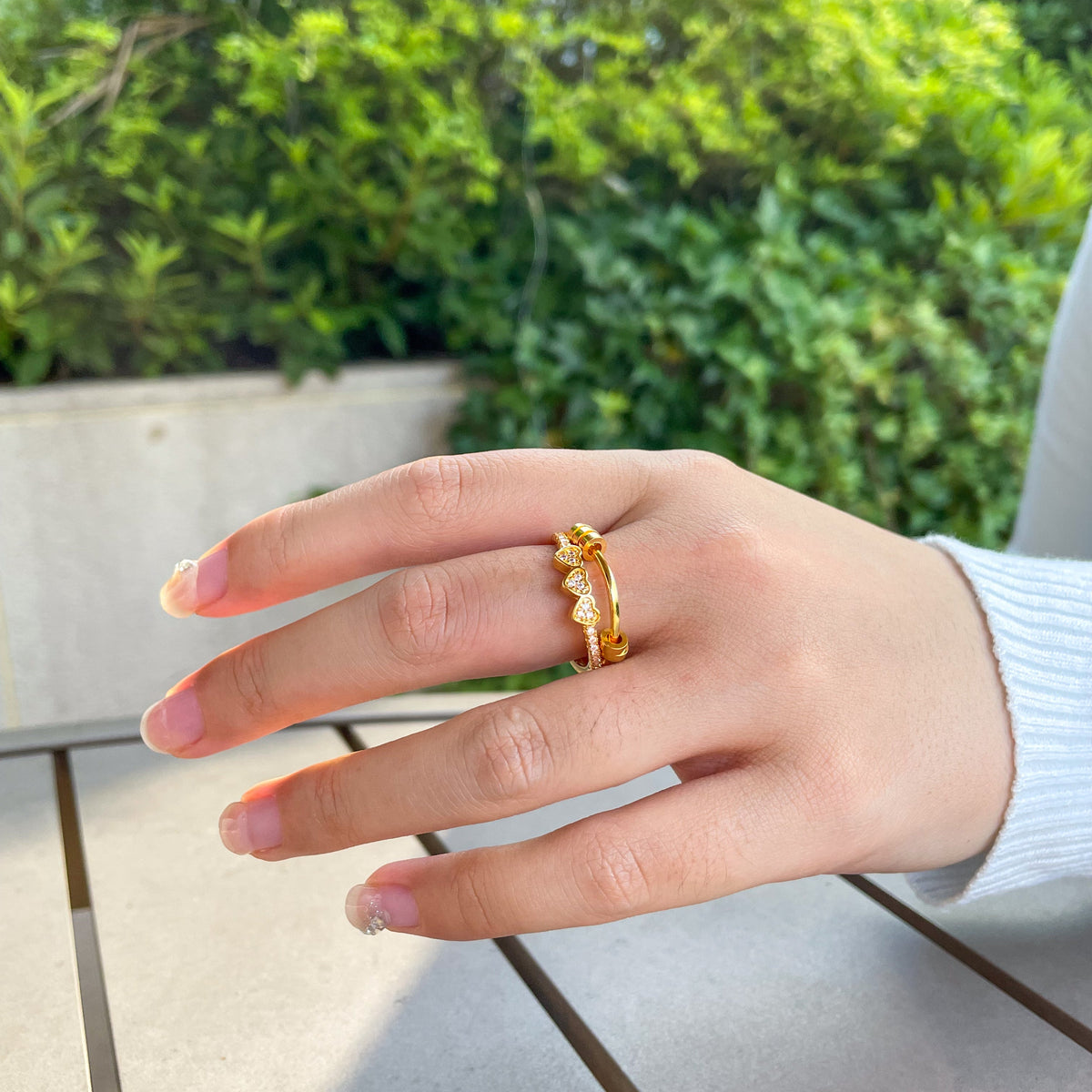 Anillo Antiestrés Tres Corazones Bañado en Oro de 18k