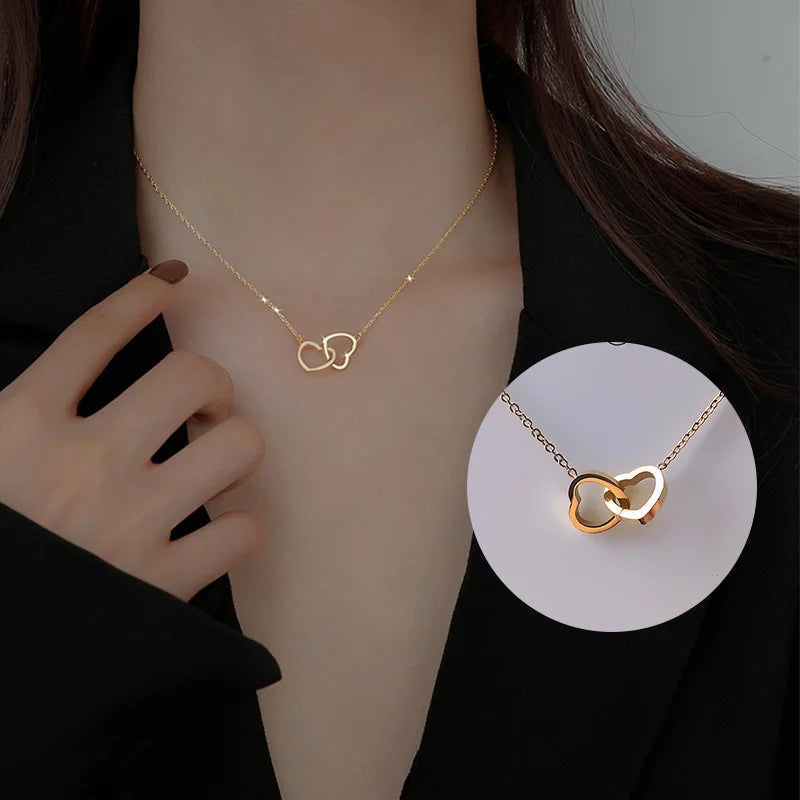 Hoy Es Tu Día - Collar Doble Corazones Entrelaçados Bañado En Oro 18k