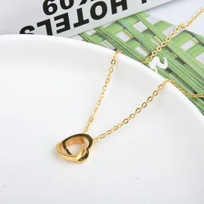 Hoy Es Tu Día - Collar Doble Corazones Entrelaçados Bañado En Oro 18k